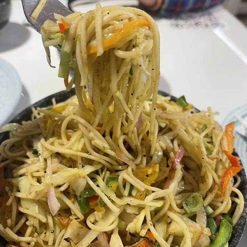 Veg Hakka Noodles